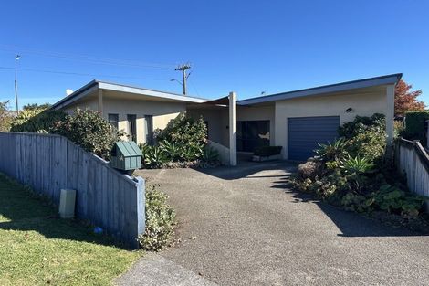 Photo of property in 1a Arataki Road, Havelock North, 4130