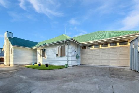 Photo of property in 52 Charles Street, Westshore, Napier, 4110