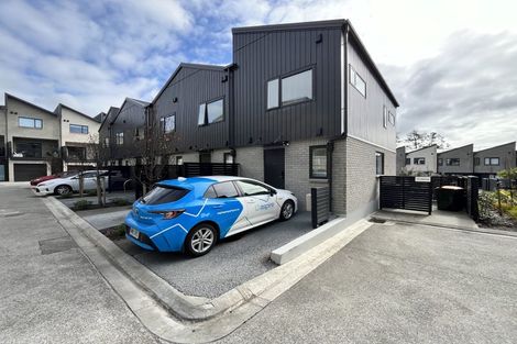 Photo of property in 27/28 Westgate Drive, Westgate, Auckland, 0614