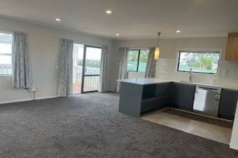 Photo of property in 40c/1 West Coast Road, Glen Eden, Auckland, 0602