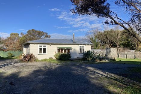 Photo of property in 23 Carruthers Street, Otane, 4202