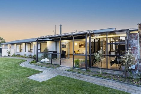 Photo of property in 10 Westerleigh Street, Bishopdale, Christchurch, 8053