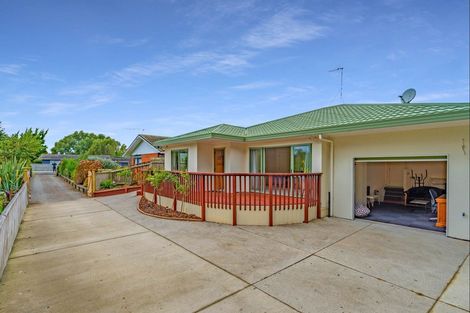 Photo of property in 74b Mazengarb Road, Paraparaumu Beach, Paraparaumu, 5032