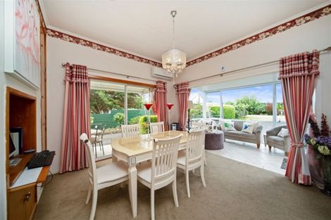 Photo of property in 10 Furlong Street, Hawera, 4610