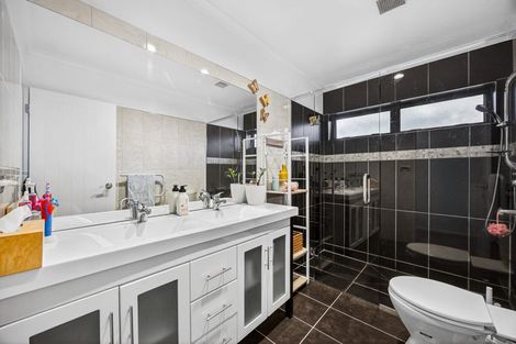 Photo of property in 20b Puketitiro Street, Glen Eden, Auckland, 0602