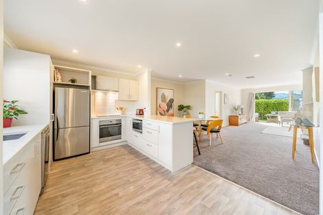 Photo of property in 5 Latimer Way, Petone, Lower Hutt, 5012