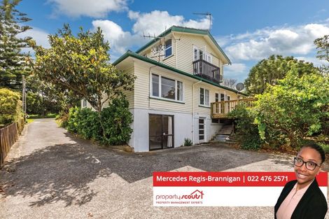 Photo of property in 537 Glenfield Road, Glenfield, Auckland, 0629