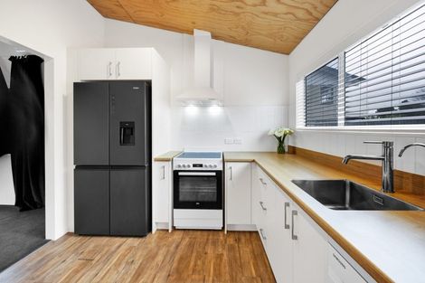 Photo of property in 27a Kowhai Street, Inglewood, 4330