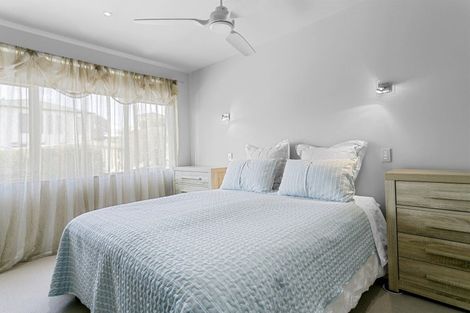 Photo of property in 382 Lake Terrace, Two Mile Bay, Taupo, 3330