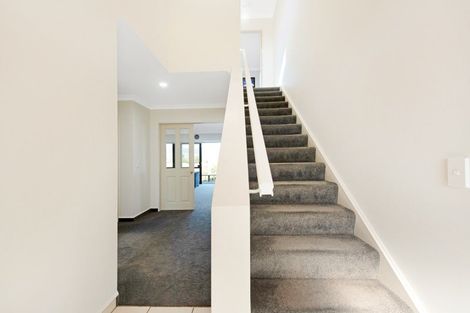 Photo of property in 6 Shearwater Rise, Paraparaumu Beach, Paraparaumu, 5032