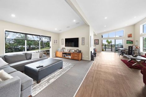Photo of property in 174 Forest Hill Road, Henderson, Auckland, 0612