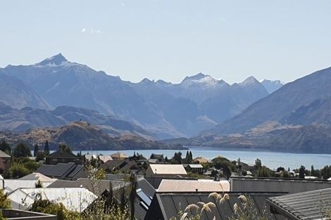 Photo of property in 8 Bovett Place, Wanaka, 9305