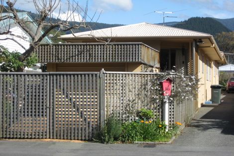Photo of property in 352 Hardy Street, Nelson, 7010
