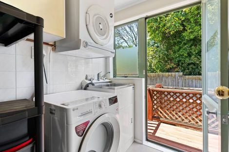 Photo of property in 2/4 Gibraltar Street, Howick, Auckland, 2014