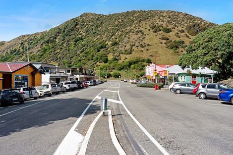 Photo of property in 15 Beach Road, Paekakariki, 5034