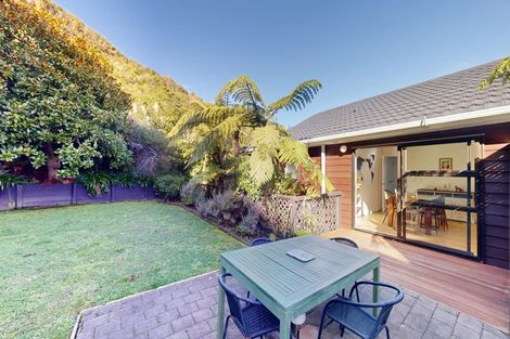 Photo of property in 60 Satara Crescent, Khandallah, Wellington, 6035