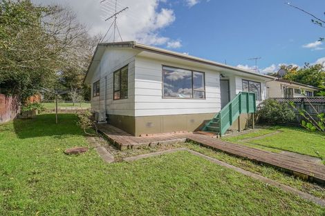 Photo of property in 2/9 Lancaster Road, Beach Haven, Auckland, 0626