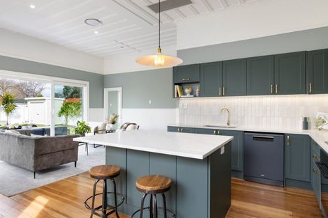 Photo of property in 114 Victoria Street, Cambridge, 3434