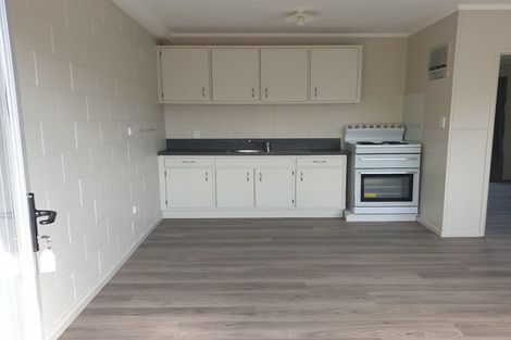 Photo of property in 9a Springs Road, Parakai, 0830