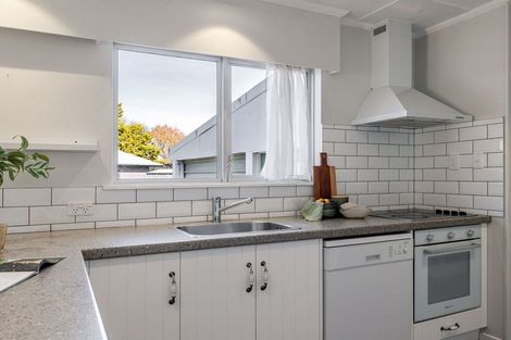 Photo of property in 107 Ruamahanga Crescent, Terrace End, Palmerston North, 4410