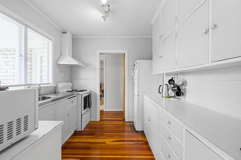 Photo of property in 28 Tamatea Road, Taupo, 3330