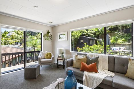 Photo of property in 2/59 Topliss Drive, Northcross, Auckland, 0632