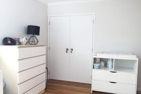 Photo of property in 55a Lynwood Road, New Lynn, Auckland, 0600