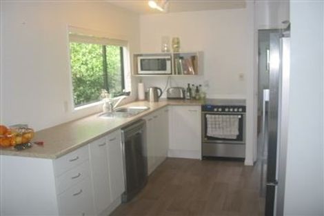 Photo of property in 2/87 Nile Road, Milford, Auckland, 0620