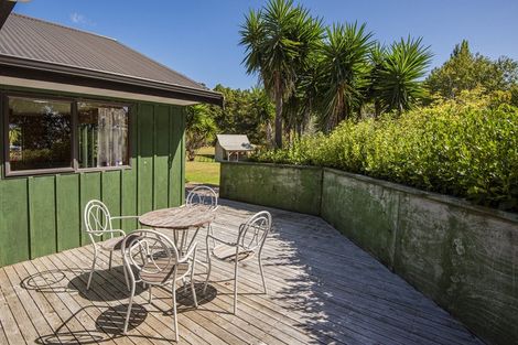 Photo of property in 12 Willow Lane, Maungaturoto, 0588