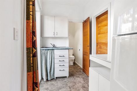 Photo of property in 18 Kearney Place, Massey, Auckland, 0614