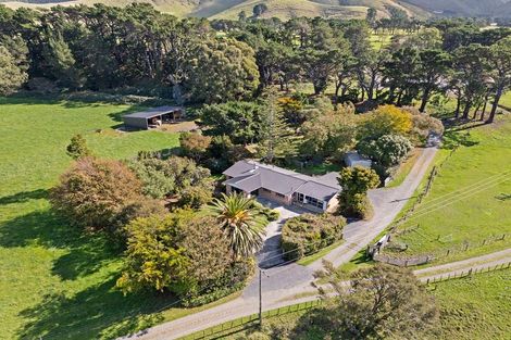 Photo of property in 620 Western Lake Road, Western Lake, Featherston, 5773