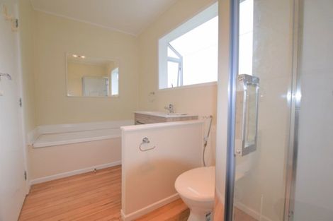 Photo of property in 62 Sherwood Avenue, Te Atatu South, Auckland, 0610