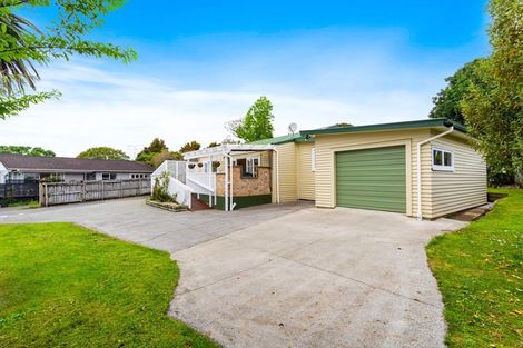 Photo of property in 17 Paramu Avenue, Birkdale, Auckland, 0626