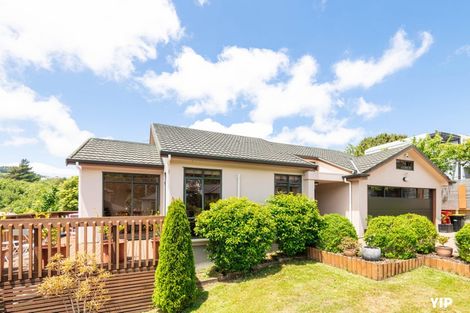 Photo of property in 16 Wantwood Grove, Churton Park, Wellington, 6037