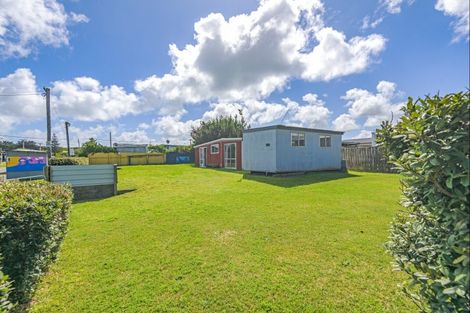 Photo of property in 25 Himatangi Street, Himatangi Beach, Foxton, 4891