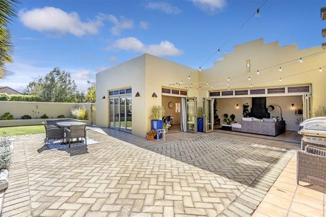 Photo of property in 21 Amoka Crescent, Parklands, Christchurch, 8083