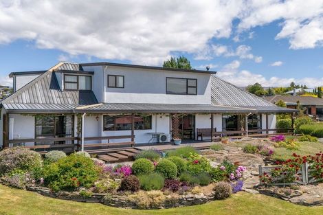 Photo of property in 13 Craig Place, Bridge Hill, Alexandra, 9320