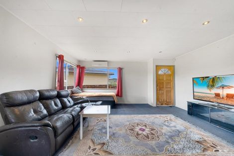 Photo of property in 42 Beaufort Place, Papatoetoe, Auckland, 2025