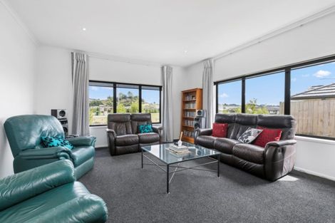 Photo of property in 221 Lakes Boulevard, Pyes Pa, Tauranga, 3112