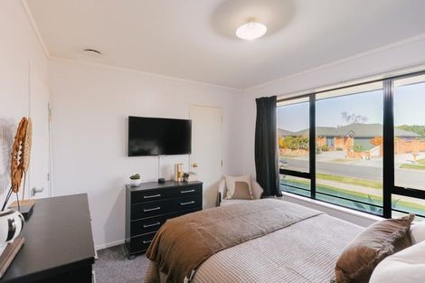 Photo of property in 9 Aspen Way, Kelvin Grove, Palmerston North, 4414