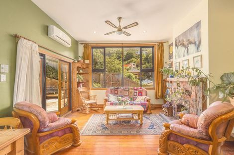 Photo of property in 13 Hawkhurst Road, Lyttelton, 8082