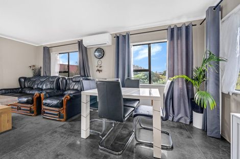 Photo of property in 2/33 Seaward Place, Wattle Downs, Auckland, 2103