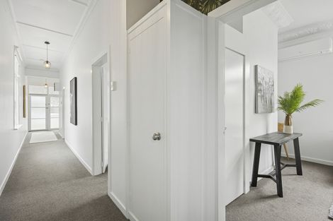 Photo of property in 57 Royal Crescent, Saint Kilda, Dunedin, 9012