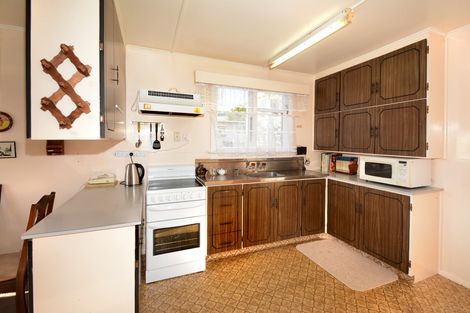 Photo of property in 11 Hellyer Street, Macandrew Bay, Dunedin, 9014