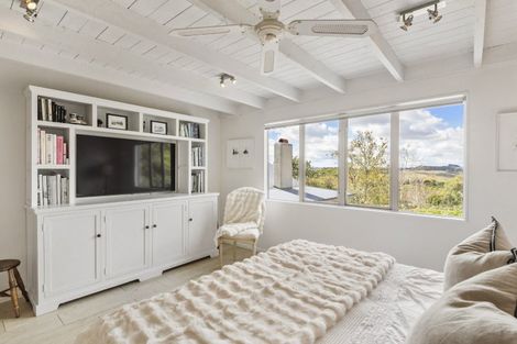 Photo of property in 122 Forestry Road, Waitoki, Kaukapakapa, 0871