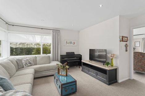 Photo of property in 17b Humphrey Kemp Avenue, Henderson, Auckland, 0612