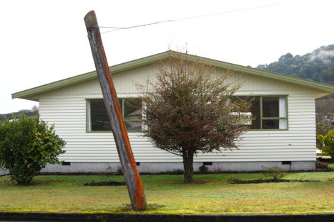 Photo of property in 14 Times Street, Reefton, 7830