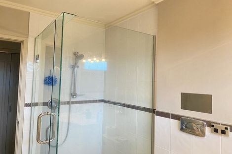Photo of property in 204 Heta Road, Merrilands, New Plymouth, 4312
