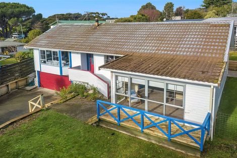 Photo of property in 27 Hicks Close, Whitby, Porirua, 5024