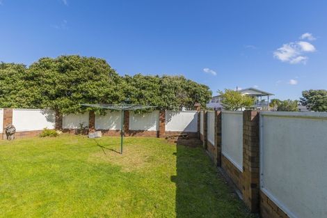 Photo of property in 45 Olive Terrace, Paraparaumu Beach, Paraparaumu, 5032
